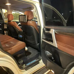 2016 Toyota Land Cruiser VXR
