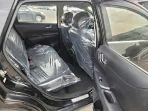 2013 نيسان تيدا Hatch