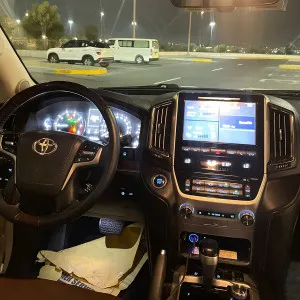 2016 Toyota Land Cruiser VXR