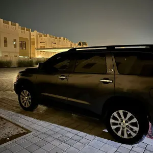 2011 تويوتا سيكويا Platinum