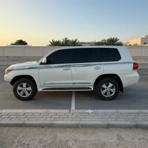 2013 Toyota Land Cruiser Grand Touring