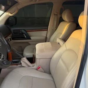 2013 Toyota Land Cruiser Grand Touring