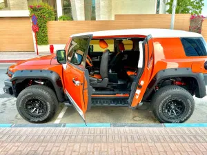 2014 تويوتا أف جي كروزر STD
