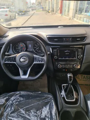 2019 نيسان روج SV