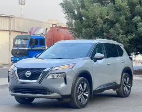 2021 نيسان روج SL