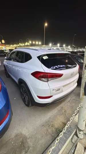 2016 Hyundai Tucson SE