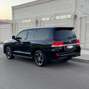 2021 Toyota Land Cruiser VXR
