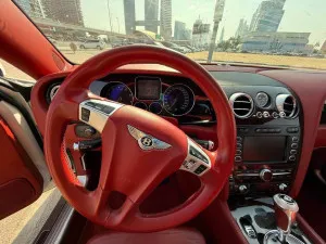 2010 بنتلي فلاينج سبير V8