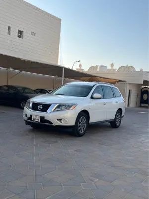 2013 نيسان باثفايندر S