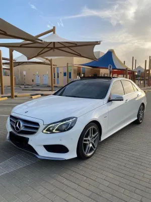 2016 مرسيدس-بنز الفئة - E E300