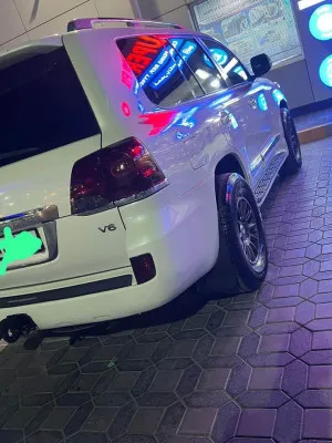 2013 تويوتا لاند كروزر GXR