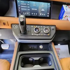 2023 لاند روفر ديفندر 110 SE