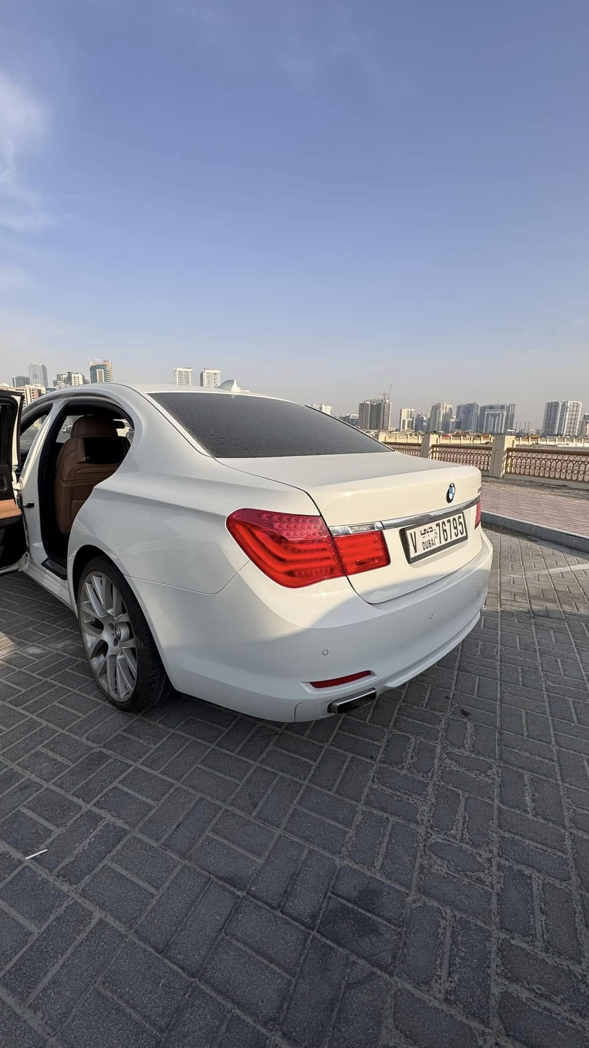 2011 بي أم دابليو الفئة - 7 750i