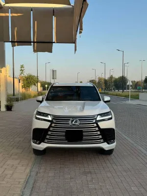 2023 لكزس ال اكس ٦٠٠ Signature
