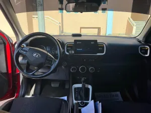 2022 هيونداي فينيو SE