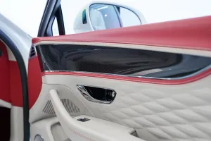 2022 بنتلي فلاينج سبير V8