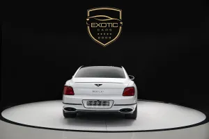 2022 بنتلي فلاينج سبير V8
