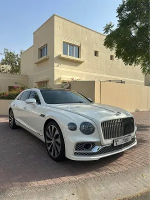 2022 بنتلي فلاينج سبير V8