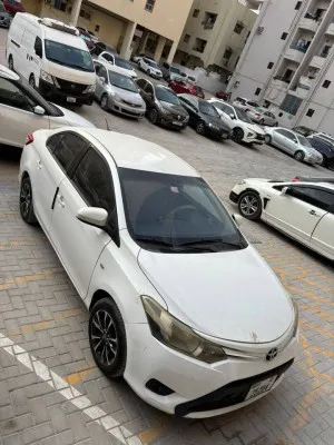 2016 تويوتا ياريس Dynamic