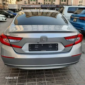 2018 هوندا أكورد DX