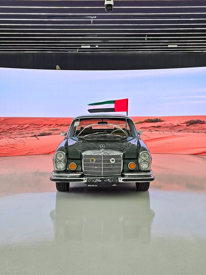 1970 مرسيدس-بنز 220 SEL