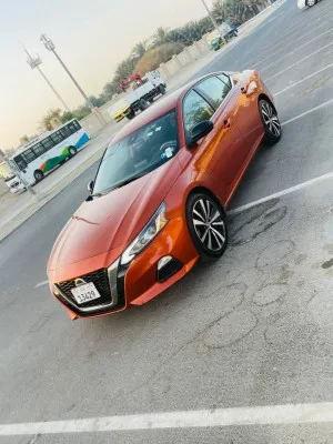 2022 Nissan Altima SR