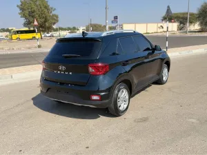 2022 هيونداي فينيو SE