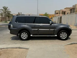 2017 Mitsubishi Pajero GLS