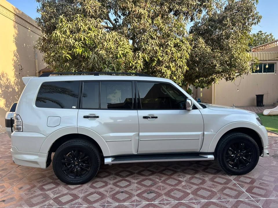 2020 Mitsubishi Pajero GLX