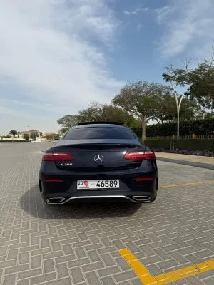 2020 مرسيدس-بنز الفئة - E E300