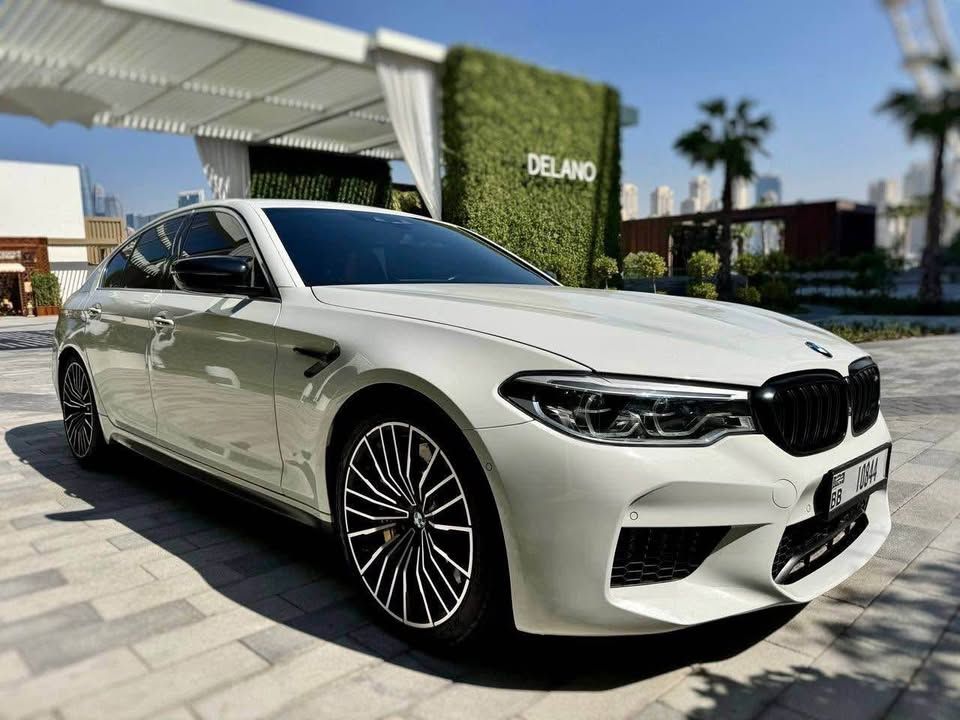 2018 بي أم دابليو ام ٥ Standard