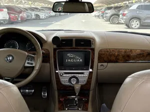 2008 جاكوار اكس كي ار