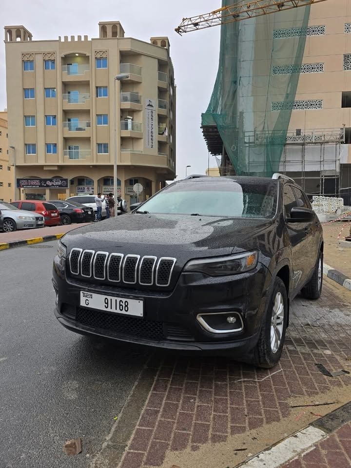 2019 جييب شيروكي Latitude Lux
