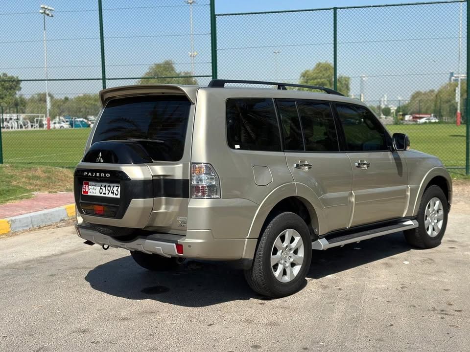 2017 Mitsubishi Pajero GLS