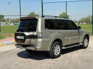 2017 Mitsubishi Pajero GLS