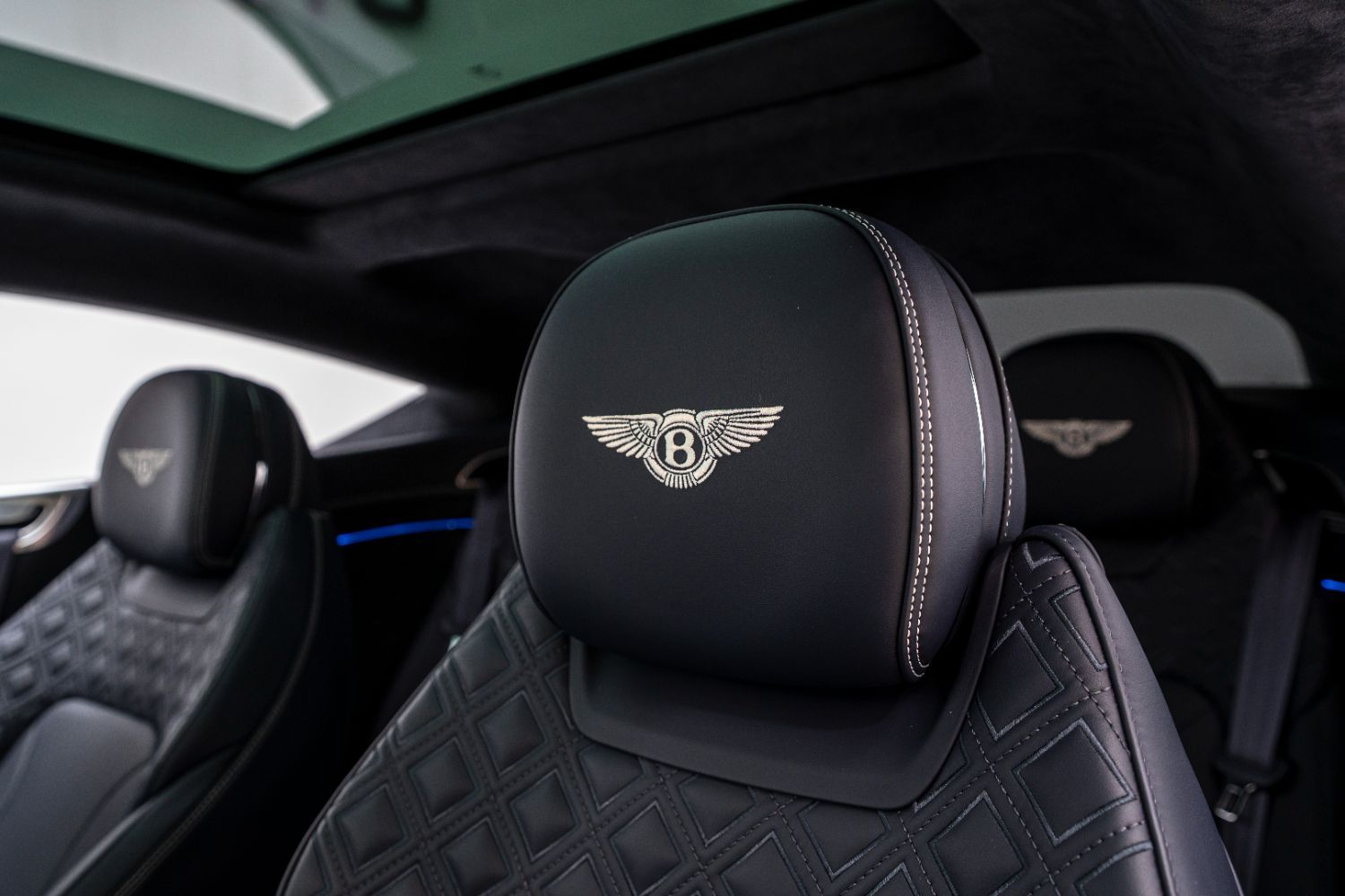 2021 بنتلي كونتيننتال GT V8