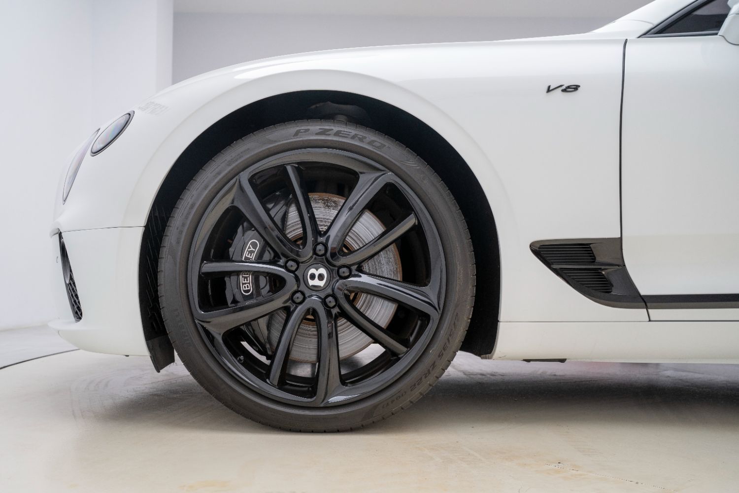 2021 بنتلي كونتيننتال GT V8