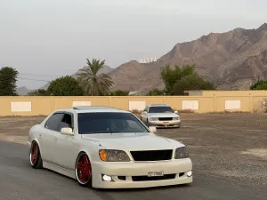 2000 لكزس آل آس ٤٠٠