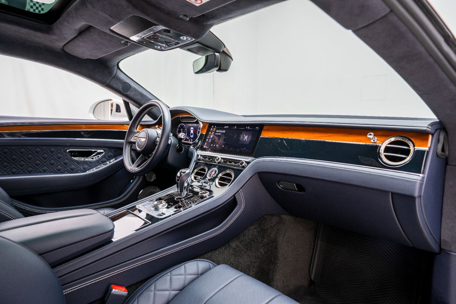 2021 بنتلي كونتيننتال GT V8