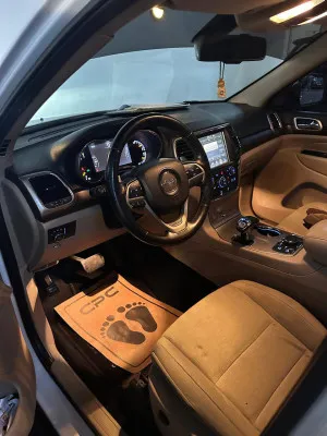 2014 جييب شيروكي Specs