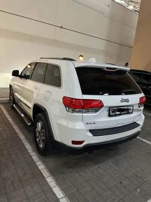 2014 جييب شيروكي Specs