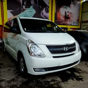 2010 Hyundai H1 Executive