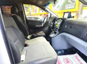 2010 Hyundai H1 Executive