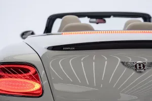 2015 بنتلي كونتيننتال GTC V8