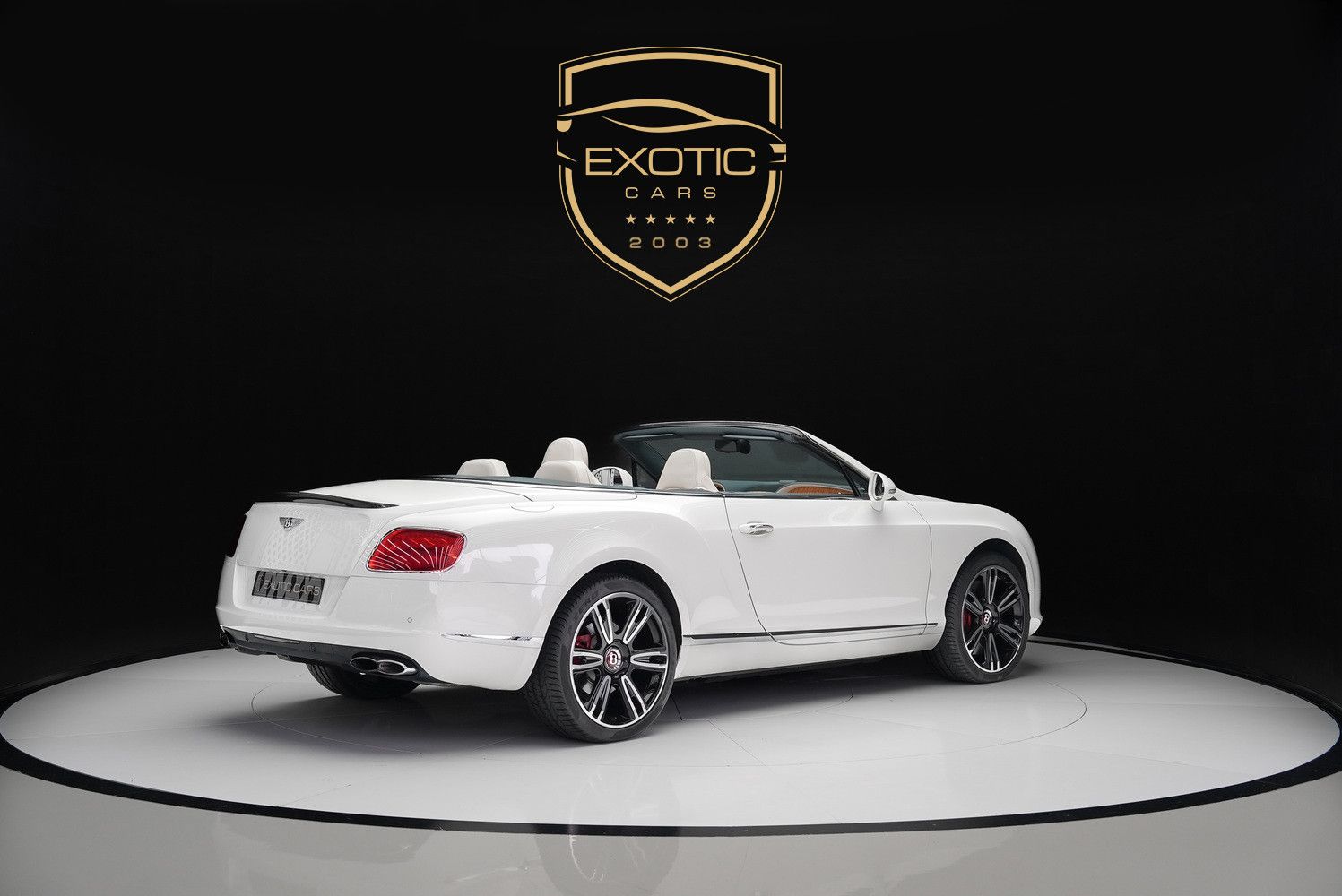 2015 بنتلي كونتيننتال GTC V8