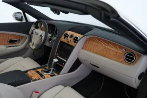 2015 بنتلي كونتيننتال GTC V8