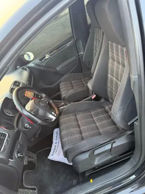 2011 فولجس فاجن جولف GTI