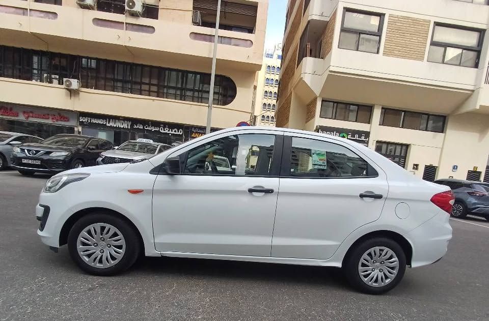 2019 فورد فيجو Titanium