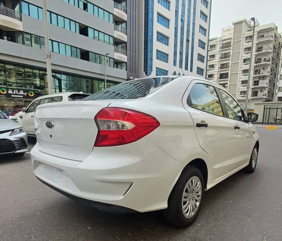 2019 فورد فيجو Titanium