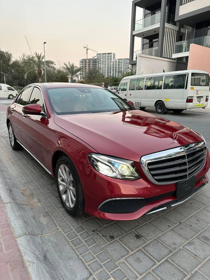 2017 مرسيدس-بنز الفئة - E E300